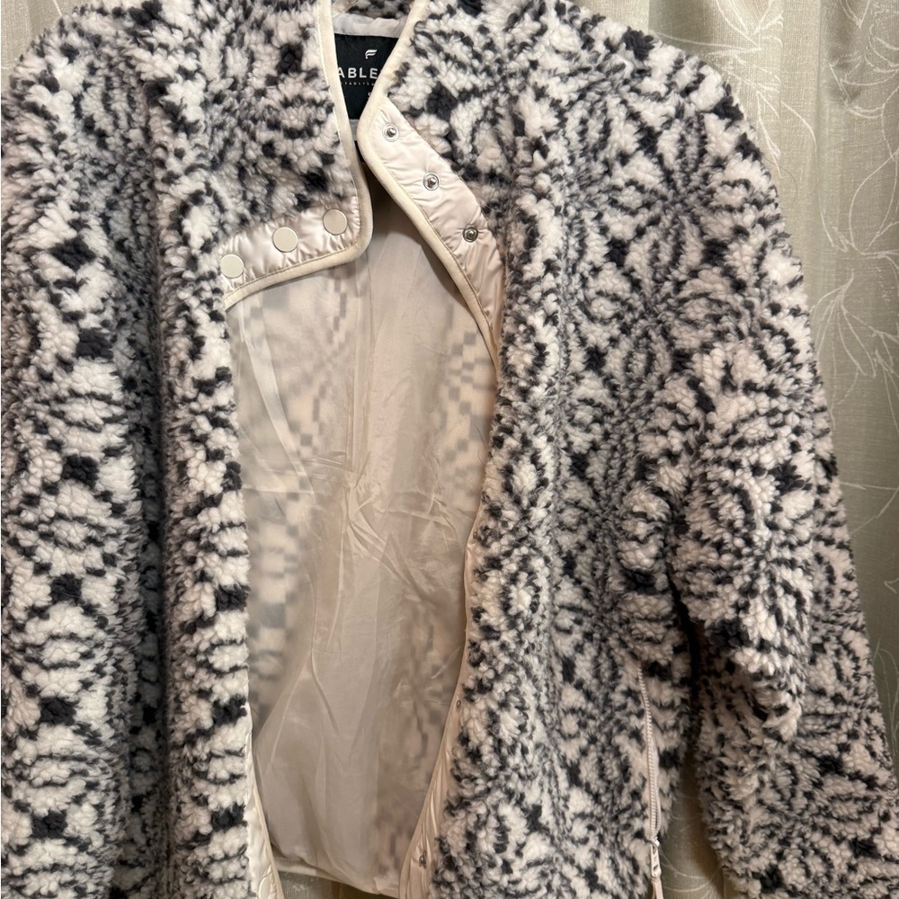 Fabletics Monochrome Patterned Teddy Jacket - Picture 2 of 5